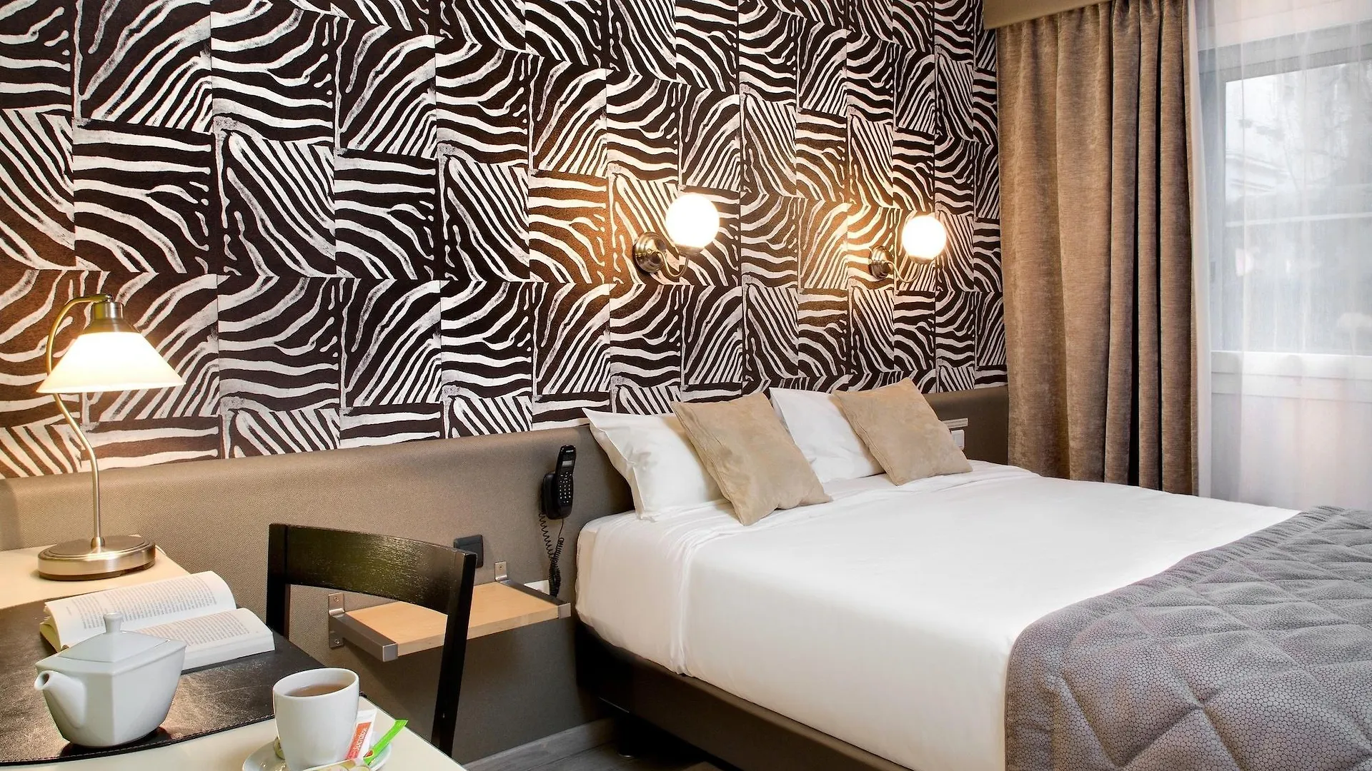 Logis Hôtel du Midi - Saint Etienne Sud Hotel