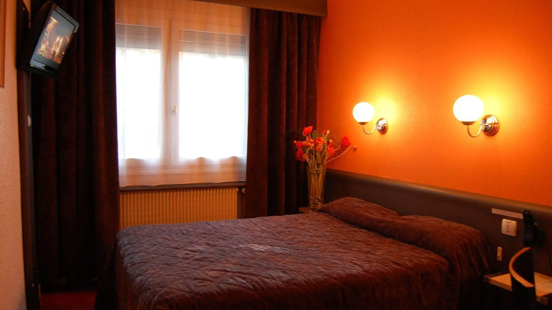 Hotel Logis Hôtel du Midi - Saint Etienne Sud